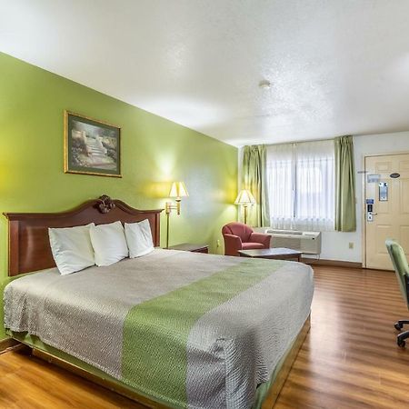 Rodeway Inn Санта-Роза Экстерьер фото