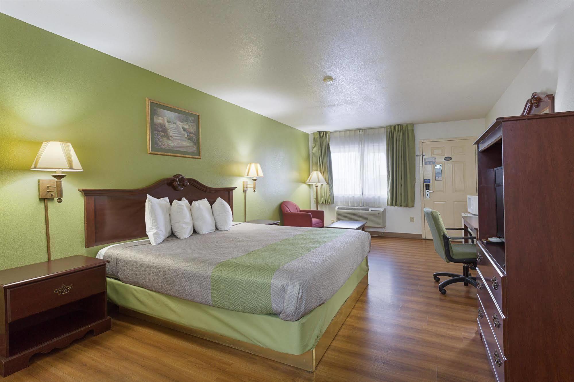 Rodeway Inn Санта-Роза Экстерьер фото